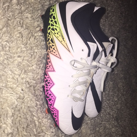 Nike Hypervenom Cleats - Picture 2 of 7